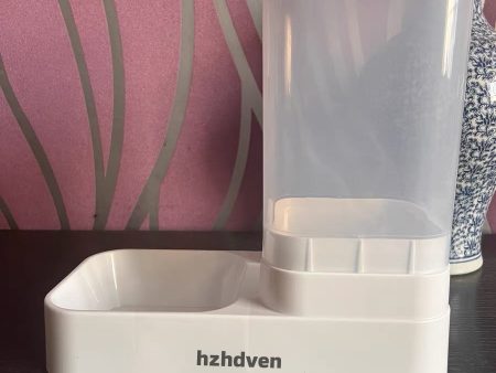 hzhdven Automatic pet water dispenser, indoor adapter for cats and dogs Supply